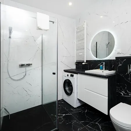 1 Maja Prestige By Bookinghost Łódź